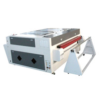Machine de découpe laser en cuir pour le siège de voiture, canapé d'alimentation automatique, découpe pour le tissu