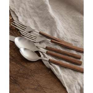 Couverts en acier et en bois élégants et fonctionnels pour les dîners de famille et les occasions spéciales avec une touche esthétique unique - Product Image 2