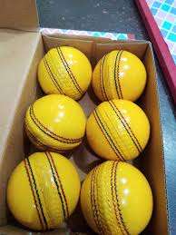 Logotipo personalizado 110g Yellow Cricket Hardball Opciones de tamaño de alto rendimiento - Product Image 3