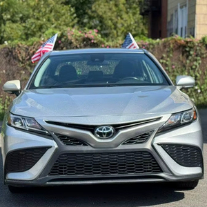 CLEAN 2023 À-yo-ta Cam_ry SE FWD - Product Image 1