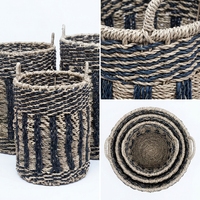 Ensemble de paniers en plastique recyclé et jonc de mer naturel, motif rayé vertical, poignée en arche, pot cylindrique, décoration artistique pure pour la maison