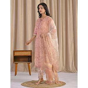 ชุดคุรตะผ้าฝ้ายพิมพ์ลายบล็อกสีครีมสำหรับใส่ทุกวัน แขนสามส่วน พร้อมกางเกง - Product Image 5