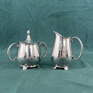 Hot Selling Glossy Finished Kitchenware <b>Creamer</b> with Tray Milk Pitcher Metal Silverware Stainless Steel <b>Creamer</b> and <b>Sugar</b> Set - Product Image 5