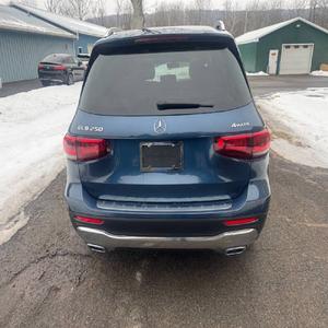 Mercedes-Benz GLB 250 4MATIC 2022 en parfait état - Product Image 2