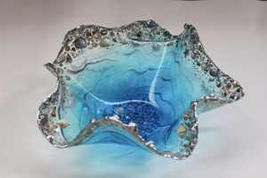 Bol en résine à volants fabriqué à la main avec base de tourbillon vert et rose centre de table décoratif produit indien - Product Image 2