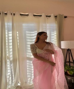 Sari en soie simple du fabricant pour une élégance sans effort, tenue de fête traditionnelle indienne avec une beauté classique - Product Image 5