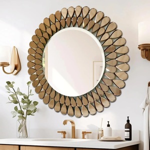 Espejo de pared redondo decorativo con marco de metal floral Ideal para el hogar moderno Acento elegante Durable y llamativo - Product Image 2