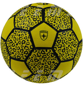 Pelota de goma Excelente agarre pegajoso para Estilo libre Hecho en Pakistán Etiqueta privada personalizada disponible Ensamblar en amarillo cosido a mano - Product Image 2