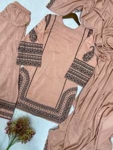 Salwar Kameez exclusif pour femmes, de créateur, pour les fêtes, moderne, séchage rapide, broderie de séquence, haut en crêpe français, salwar, dupatta - Product Image 3