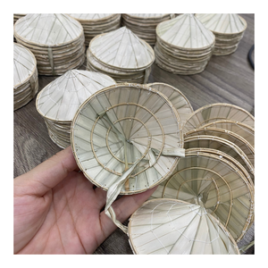 Sombrero cónico de hoja de palma de bambú hecho a mano de primera calidad, sombrero de paja tradicional asiático ecológico ligero para jardinería al aire libre - Product Image 3