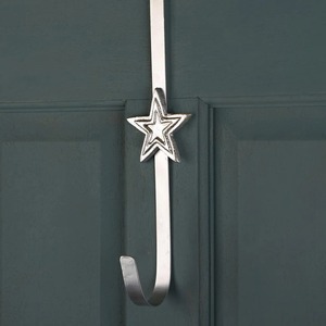 Célébration hivernale Porte-bas de Noël Support en métal Décoration de cheminée Festive Santa Elf Reindeer Snowflake Display - Product Image 1