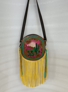 Sac bandoulière artisanal en cuir véritable style western avec franges, imprimé floral cactus du désert, écologique, léger, à sangle unique, style bohème - Product Image 4