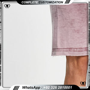 Short délavé à l'acide avec poches latérales et logo personnalisés et design pour hommes - Product Image 3