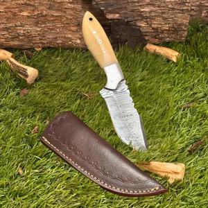 Cuchillo de Caza de Acero de Damasco Hecho a Mano, Hoja Fija, Mango de Hueso, Funda de Cuero Genuino, Cuchillo de Camping para Exteriores, OEM/ODM - Product Image 1
