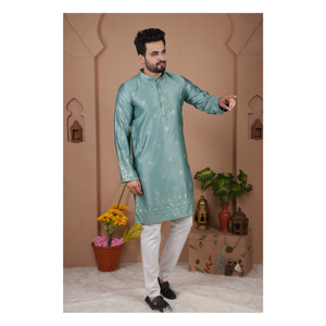 Ensemble de pyjama Kurta ethnique pour hommes en soie Malai avec broderie lourde et travail de séquence idéal pour un événement festif de mariage - Product Image 1