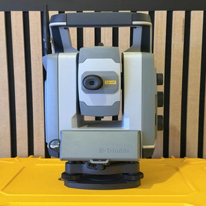 Estación Total Robótica Trimble S9 HP: Solución de Alta Precisión para Topografía y Monitoreo Robótico - Product Image 1