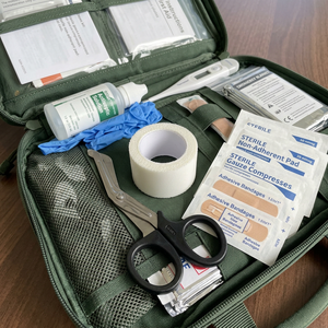 Cinta de Seda Médica <span class=keywords><strong>para</strong></span> Primeros Auxilios Yoniner YN-SLK, Fácil de Rasgar, Certificación CE Clase I, Suministro <span class=keywords><strong>para</strong></span> Cuidado de Heridas de Emergencia Clínica, 2 Años de Vida Útil - Product Image 1