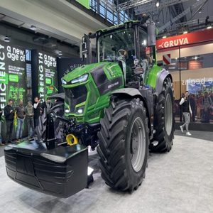 Tractores Usados Deutz Fahrr 5080D con Tracción en las 4 Ruedas y Cargador Frontal, Motor de 80HP, Bomba de 50HP y Caja de Cambios para Agricultura en Excelentes Condiciones - Product Image 1