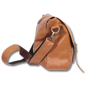 กระเป๋าบาติกคุณภาพสูงทำจากหนังสังเคราะห์และผ้าบาติกแบบวาดด้วยมือทำจากประเทศอินโดนีเซีย - Product Image 2