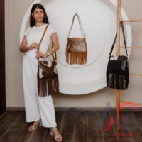 Nouveau Style occidental cheveux sur cacher fourrure en cuir véritable frange sacs haute qualité Boho Style femmes en cuir véritable frange sacs à bandoulière