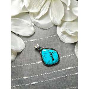 Pendentif en argent sterling fabriqué par les Navajo avec incrustation de turquoise égyptienne sertie dans un cadre - Product Image 3