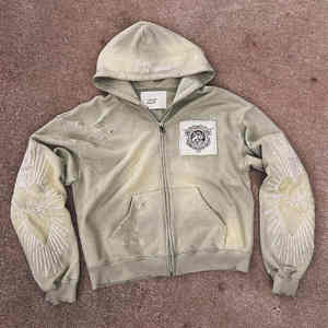 Sweat à capuche oversize conçu pour la mode urbaine moderne, idéal pour les ensembles d'automne, offrant confort et coupe élégante pour un usage quotidien - Product Image 1