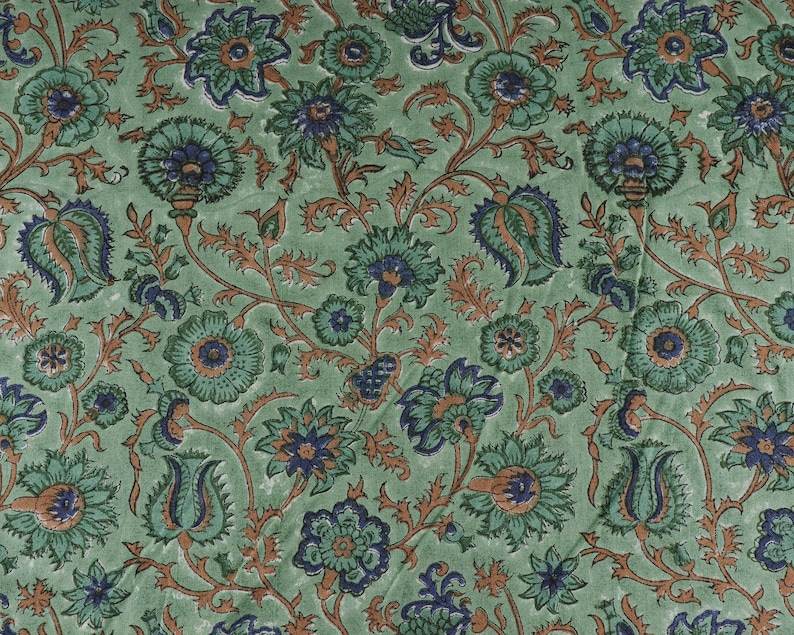 ปราชญ์สีเขียว, เยลสีฟ้า, สีน้ำตาลถั่วลิสง