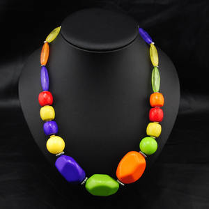 Collar con cuentas de resina superventas Collar de cuentas coloridas de Royal Artisans - Product Image 6