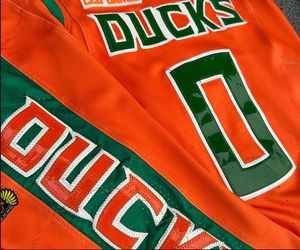 ชุดยูนิฟอร์มอเมริกันฟุตบอลขายส่งปี 2024 แห้งเร็ว ระบายอากาศได้ดี ป้องกันแบคทีเรีย โพลีเอสเตอร์ 100% รับทำโลโก้ตามสั่ง ชุดพร้อมไซส์ ดีไซน์ใหม่ รับผลิตแบบ OEM - Product Image 1