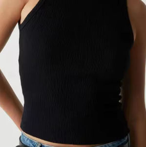 Haut froissé fluide pour femme-Tissu léger, parfait pour le décontracté, disponible dans une variété de couleurs Débardeurs d'entraînement pour femmes - Product Image 6