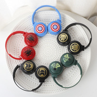 TK superventas Hero Theme auriculares inalámbricos caja multicolor auriculares Insertar tarjeta 3,5mm enchufe auriculares multiusos