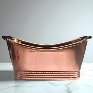 Baignoire en cuivre artisanale pour salles de bain haut de gamme, mettant en valeur l'artisanat traditionnel du métal et un style intemporel - Product Image 1