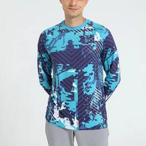 Camisetas de pesca de manga larga con logotipo personalizado al por mayor, conjunto de invierno de lona con estampado sublimado que absorbe la humedad, ropa de pantano - Product Image 2