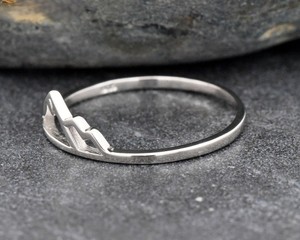 Anillo de caminata de montaña minimalista de Plata de Ley 925, banda de aventura de alto rango bajo para excursionistas, amantes del aire libre, regalo inspirado en la naturaleza - Product Image 3