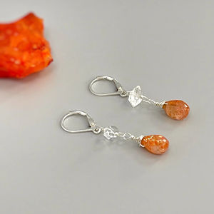 Boucles d'oreilles pendantes uniques en argent sterling 925 massif plaqué or avec pierre de soleil et diamant Herkimer, idéales pour les fêtes de mariage tendance, pour femmes - Product Image 1