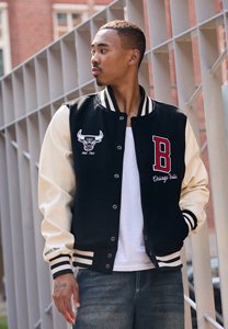 Veste universitaire 100% laine pour hommes Letterman College Bomber Jacket Baseball Jacket pour vêtements d'hiver Vente en gros avec logo personnalisé - Product Image 6