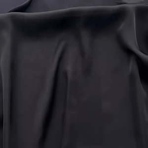 Nouveau design – Bandanas imprimés 100 % coton pour hommes, foulards carrés à motif à pois, impression numérique, texture lisse et élégante pour le printemps - Product Image 2