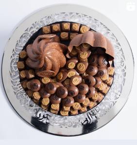 Bandeja de chocolate de metal plateada hecha a mano con asa Bandeja de chocolate decorativa de último diseño Dulces Plato de postre Mejor precio - Product Image 6