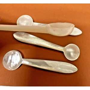 Élégance artisanale-Cuillère perlée de qualité supérieure Vaisselle sophistiquée - Product Image 1