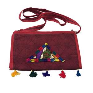 Bolsa Artesanal Bordada a Mano para Niñas, Bolsos Hechos a Mano con Motivos Culturales, Bolsos de Moda para Niñas - Product Image 6