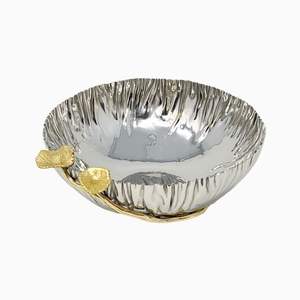 Bols à dattes intemporels en métal poli doré avec motif de feuilles conçus pour rehausser votre présentation à la maison - Product Image 2