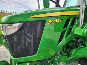 Oferta de descuento: Tractor agrícola John Deere 5065E original, seminuevo, en venta, disponible en stock cerca de mí. - Product Image 5