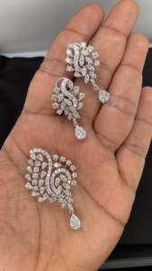 Ensemble boucle d'oreille et pendentif en diamant naturel de certification IGI fabriqué en diamant naturel avec pureté VS Si pour l'utilisation de cadeaux de bride bijoux de mode - Product Image 5