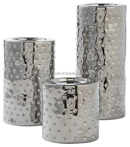 Lot de 2 piliers de bougies romantiques en acier martelé pour Noël pour les fêtes, les mariages et les anniversaires. - Product Image 2