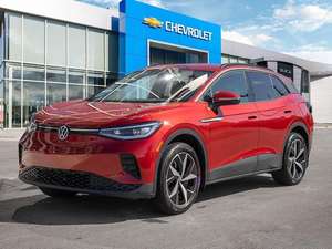 Volkswagen ID.4 Pro S AWD 2024, cuidadosamente mantenido, con dos motores eléctricos que entregan 335 caballos de fuerza y una batería de 82 kWh. - Product Image 2