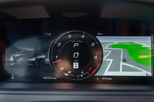 Xe Jaguar F-Type R 75 Coupe Turbo AWD 2024, số tự động, vô lăng bên trái, màu tối, xăng, 8 xi-lanh, số km thấp - Product Image 5