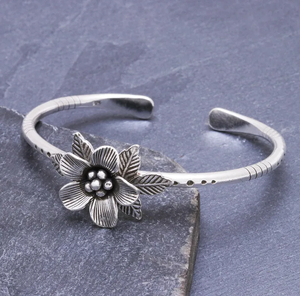 Hill Tribe Style Floral Cuff Bracelet Joyería de moda de plata esterlina para aniversarios Precio al por mayor a granel - Product Image 5