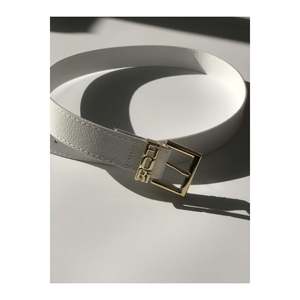 Ceinture pour femme avec boucle en or Written Bridge, ceinture pour pantalon, ceinture pour veste, ceinture pour robe, ceinture pour chemise - Blanc-Or - Product Image 5