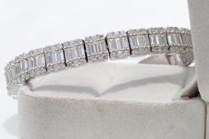 สร้อยข้อมือเทนนิสเพชรกลมหรูหราสำหรับผู้หญิงสำหรับงานแต่งงานหรือปาร์ตี้และสวมใส่ทุกวัน - Product Image 4