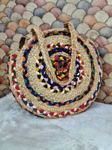 Conception classique en fibre de jute naturelle écologique avec un sac fourre-tout rond décontracté avec poignée, bonne capacité pour les petits essentiels - Product Image 2